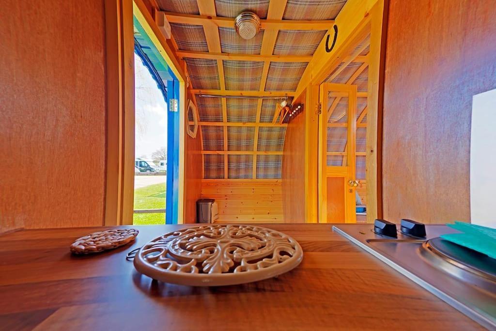 Glamping At South Lytchett Manor Ξενοδοχείο Poole Εξωτερικό φωτογραφία