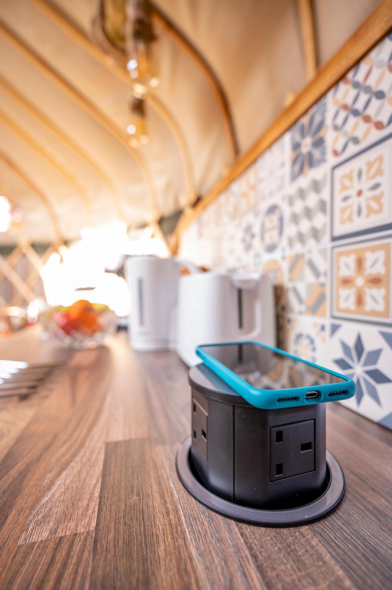Glamping At South Lytchett Manor Ξενοδοχείο Poole Εξωτερικό φωτογραφία