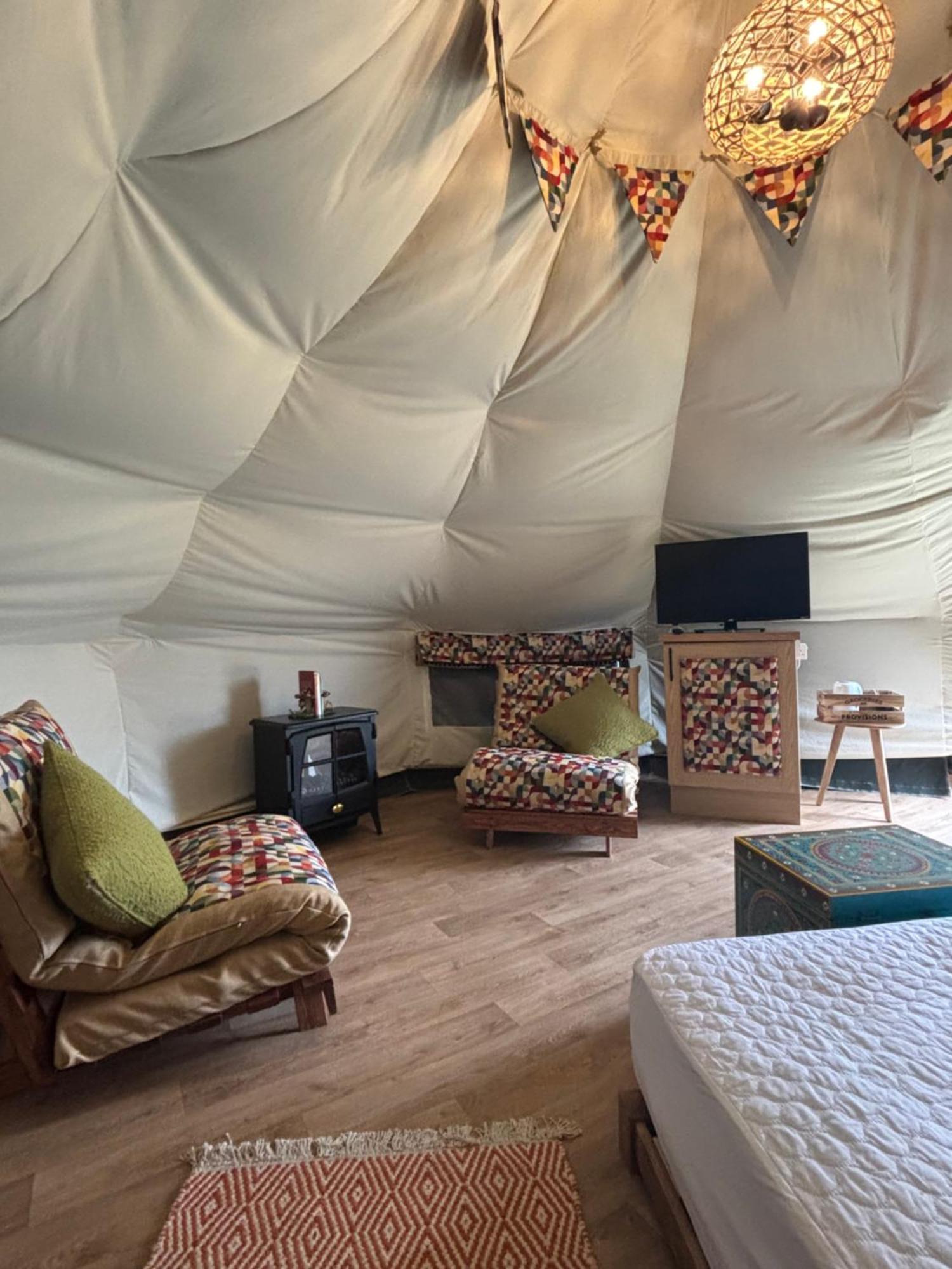 Glamping At South Lytchett Manor Ξενοδοχείο Poole Εξωτερικό φωτογραφία